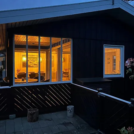 度假居 Charming Just 450 M From The Water *