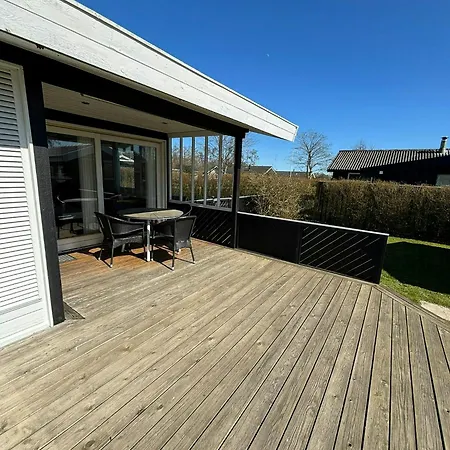 Charming Just 450 M From The Water *