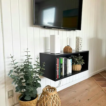 בית נופש Charming Just 450 M From The Water